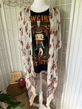 Betty Boop Cowgirl Tank & Maurices Kimono Bundle Size M/L